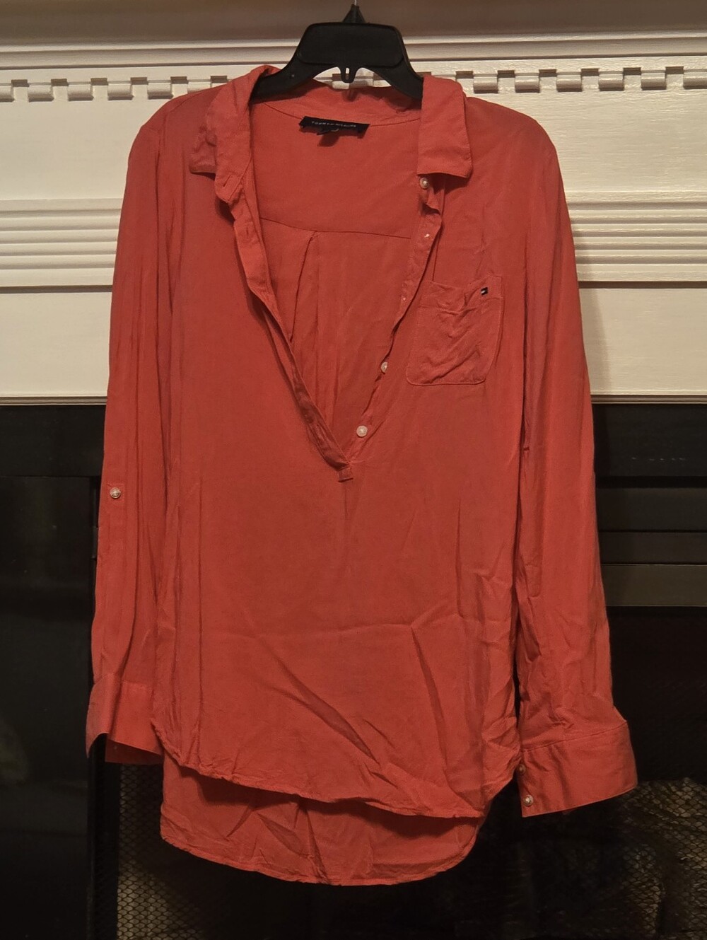 Tommy Hilfiger Women’s Lightweight Long-Sleeve Shirt Blouse - Coral Size Large